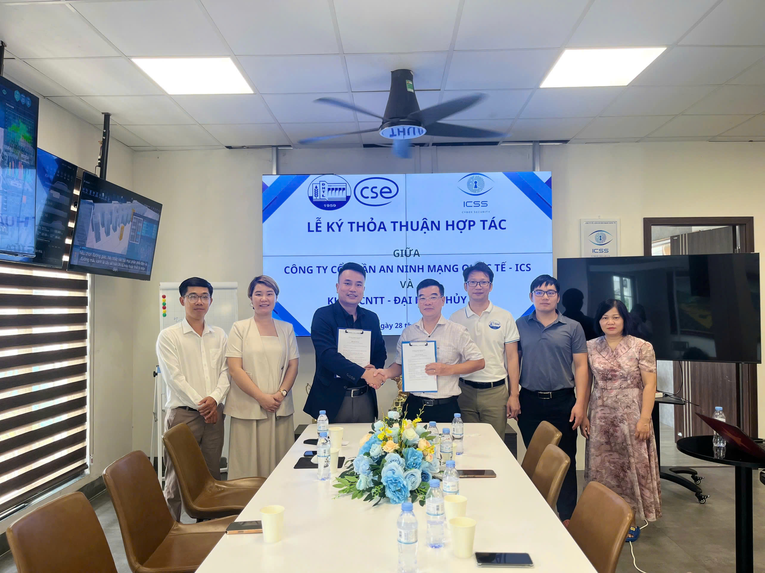 Lễ Ký Kết Hợp Tác Giữa Khoa Công Nghệ Thông Tin - Đại Học Thủy Lợi Và Công Ty ICS: Bước Tiến Mới Cho Đào Tạo Và Nghiên Cứu An Ninh Mạng